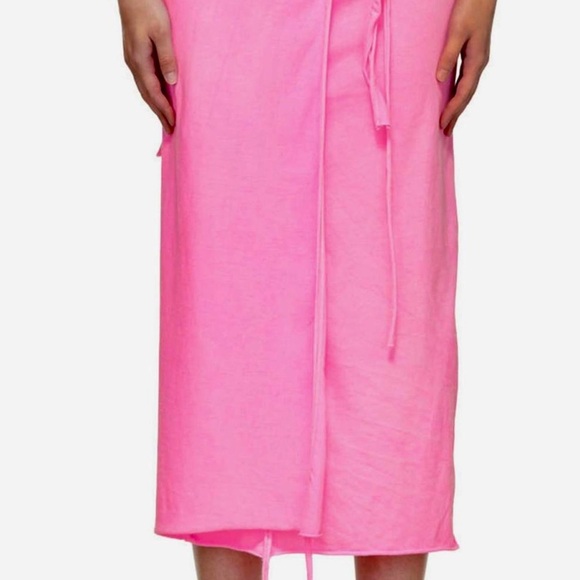 Ottolinger new with tags pink wrap skirt. Size large - Picture 10 of 10